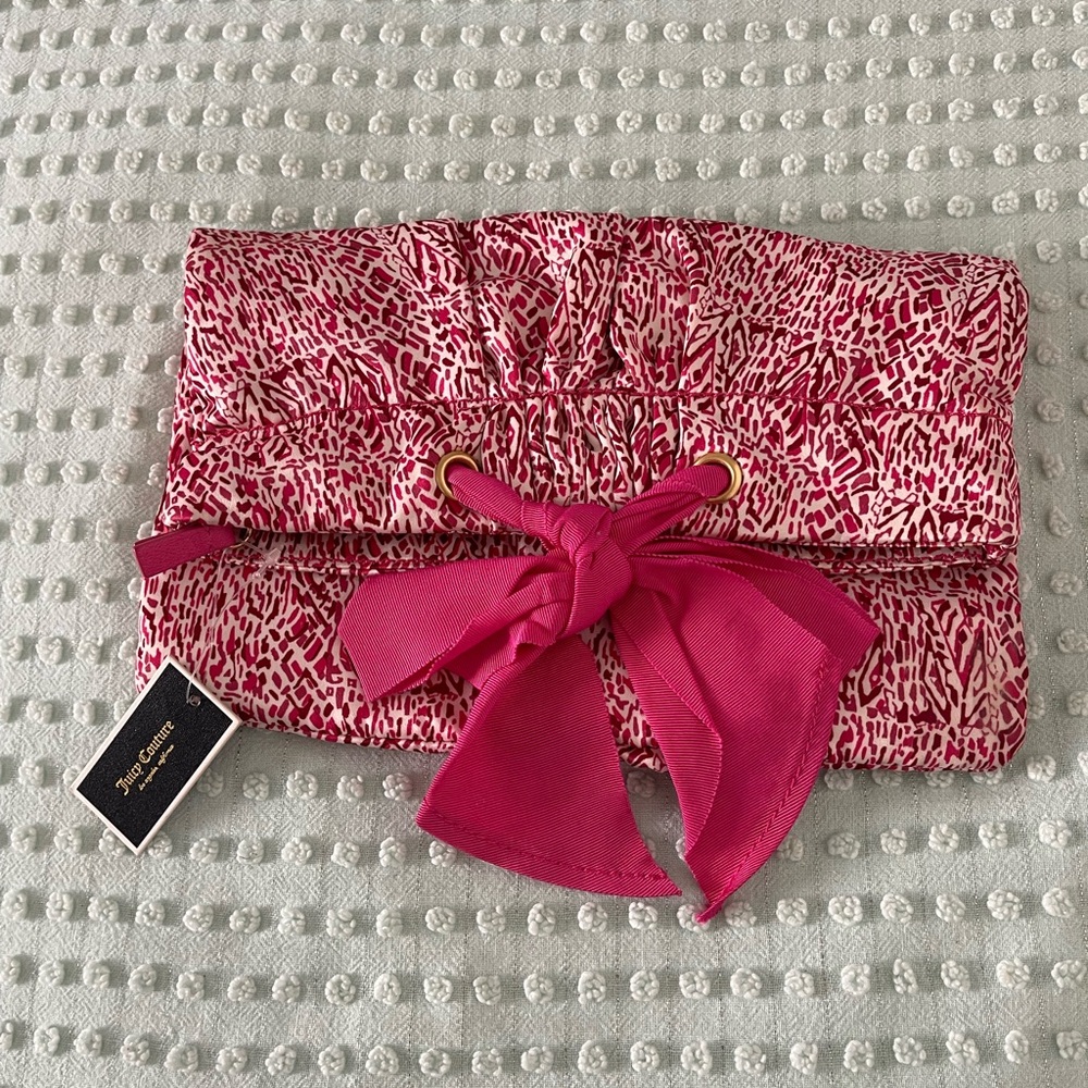 Juicy Couture “ Madame Daydreamer “ satin clutch NWT 💗